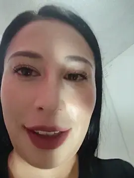 Emma Hotkiss online show from 06/21/26, 08:55