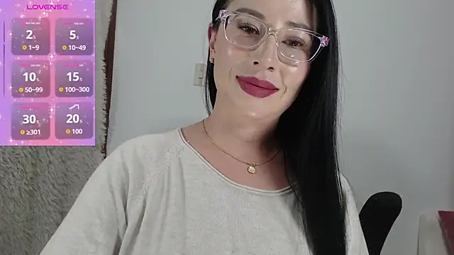 Emma Hotkiss online show from 07/09/26, 10:14