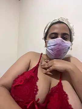 Snapshot of WildNour chatting on 03/04/26, 01:39 WildNour online show from 03/04/26, 01:39