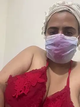 Snapshot of WildNour chatting on 03/05/26, 02:35 WildNour online show from 03/05/26, 02:35