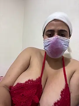 Snapshot of WildNour chatting on 03/09/26, 02:43 WildNour online show from 03/09/26, 02:43