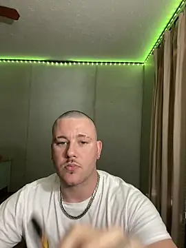 Snapshot of thepornplugz chatting on 02/21/26, 08:10 thepornplugz online show from 02/21/26, 08:10