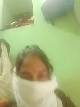 Snapshot of Madhuyadav420 chatting on 10/28/25, 06:50 Madhuyadav420 online show from 10/28/25, 06:50