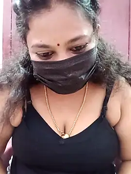 Snapshot of Mandhra28 chatting on 10/30/25, 07:25 Mandhra28 online show from 10/30/25, 07:25