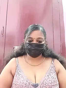 Snapshot of Mandhra28 chatting on 11/11/25, 06:57 Mandhra28 online show from 11/11/25, 06:57