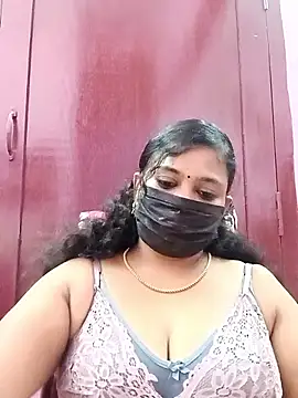 Snapshot of Mandhra28 chatting on 11/11/25, 07:03 Mandhra28 online show from 11/11/25, 07:03