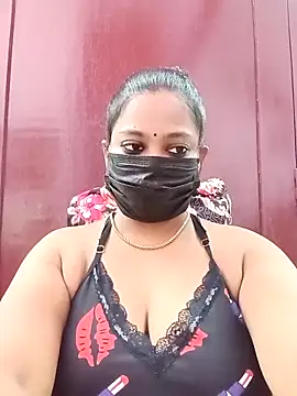 Snapshot of Mandhra28 chatting on 11/12/25, 07:09 Mandhra28 online show from 11/12/25, 07:09