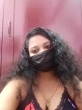 Snapshot of Mandhra28 chatting on 11/18/25, 05:28 Mandhra28 online show from 11/18/25, 05:28