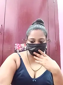 Snapshot of Mandhra28 chatting on 11/20/25, 06:51 Mandhra28 online show from 11/20/25, 06:51