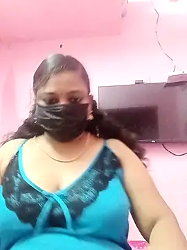 Snapshot of Mandhra28 chatting on 11/24/25, 09:31 Mandhra28 online show from 11/24/25, 09:31