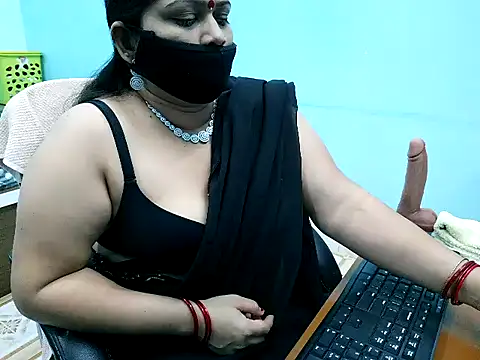 Snapshot of SWEETY_RANI chatting on 04/14/26, 04:35 SWEETY RANI online show from 04/14/26, 04:35