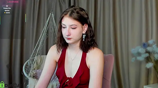 Snapshot of May_Yam chatting on 11/17/25, 12:49 May Yam online show from 11/17/25, 12:49