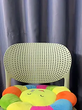 Snapshot of karakin1220 chatting on 12/19/25, 04:30 karakin1220 online show from 12/19/25, 04:30