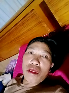 Snapshot of bella-la chatting on 10/29/25, 06:09 bella-la online show from 10/29/25, 06:09