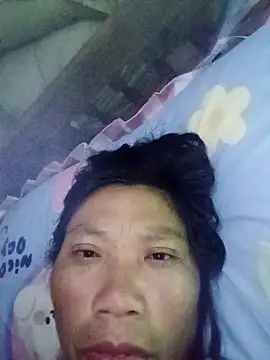 Snapshot of bella-la chatting on 11/02/25, 08:55 bella-la online show from 11/02/25, 08:55