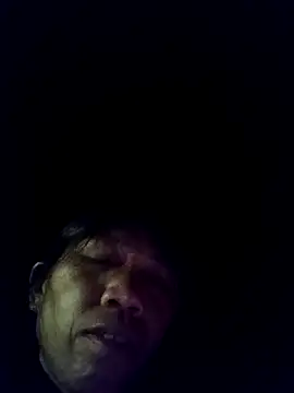 Snapshot of bella-la chatting on 11/06/25, 01:23 bella-la online show from 11/06/25, 01:23