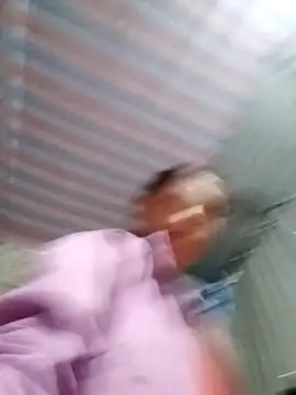 Snapshot of bella-la chatting on 11/10/25, 11:48 bella-la online show from 11/10/25, 11:48