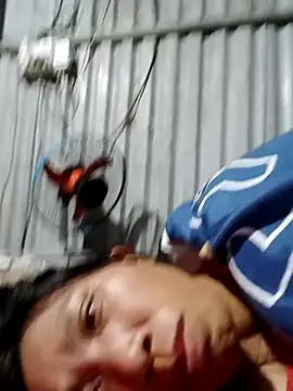 Snapshot of bella-la chatting on 11/11/25, 11:54 bella-la online show from 11/11/25, 11:54