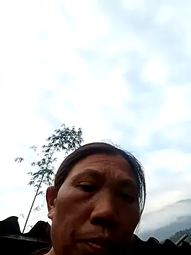 Snapshot of bella-la chatting on 11/21/25, 09:30 bella-la online show from 11/21/25, 09:30