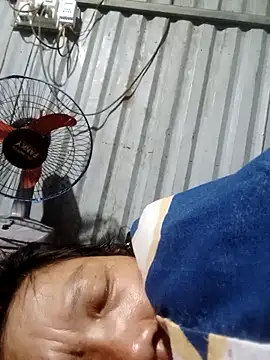 Snapshot of bella-la chatting on 11/28/25, 09:50 bella-la online show from 11/28/25, 09:50