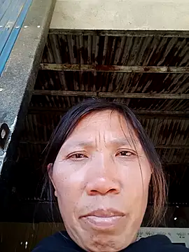 Snapshot of bella-la chatting on 12/01/25, 05:34 bella-la online show from 12/01/25, 05:34