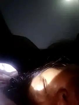 Snapshot of bella-la chatting on 12/01/25, 09:20 bella-la online show from 12/01/25, 09:20