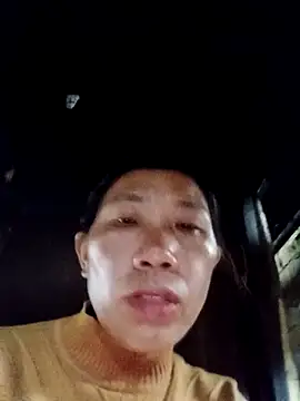 Snapshot of bella-la chatting on 12/05/25, 01:25 bella-la online show from 12/05/25, 01:25