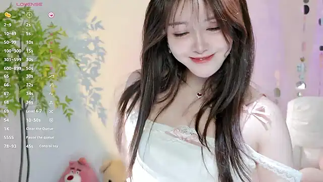 Yiluo95 online show from 05/11/26, 04:04