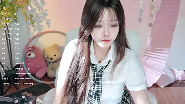 Yiluo95 online show from 06/09/26, 04:40