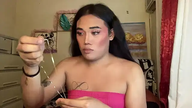 untouchable mia online show from 12/04/25, 12:25