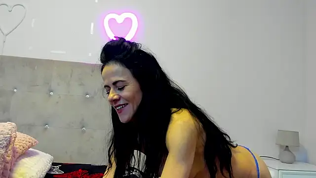 Snapshot of brianaflynt chatting on 02/04/26, 07:31 brianaflynt online show from 02/04/26, 07:31