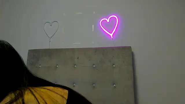 Snapshot of brianaflynt chatting on 02/19/26, 07:43 brianaflynt online show from 02/19/26, 07:43