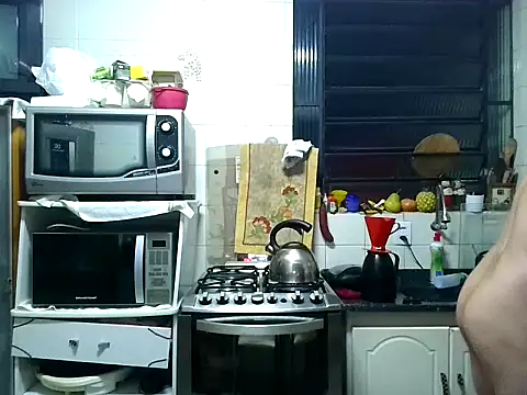 Snapshot of Alex-Naturista chatting on 12/21/25, 07:26 Alex-Naturista online show from 12/21/25, 07:26