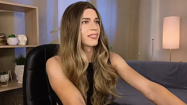 Branda Kelly online show from 11/23/25, 01:11