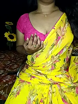 Snapshot of shreyareddy99 chatting on 02/08/26, 01:42 shreyareddy99 online show from 02/08/26, 01:42