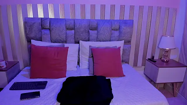 Scarlett  lace online show from 10/31/25, 11:33