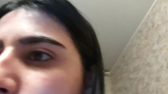 Lina rix online show from 10/29/25, 01:35