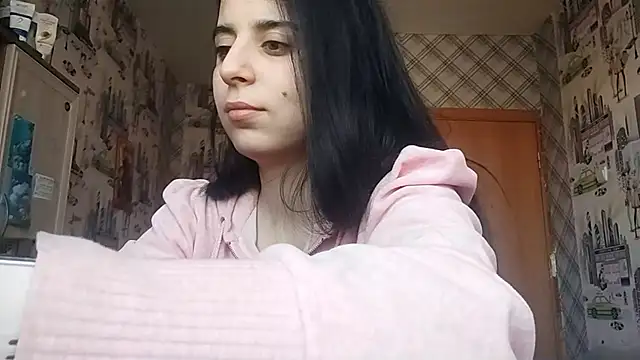 Lina rix online show from 12/17/25, 12:16