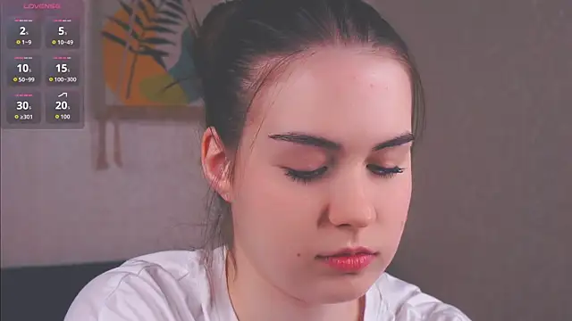 LoreeScialdone online show from 11/13/25, 04:39