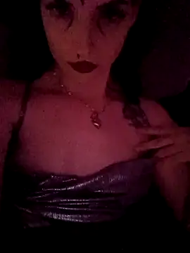 Snapshot of Heavenlyangelforever chatting on 10/29/25, 04:15 Heavenlyangelforever online show from 10/29/25, 04:15