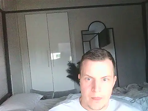 Snapshot of scotsman202513 chatting on 10/27/25, 04:44 scotsman202513 online show from 10/27/25, 04:44