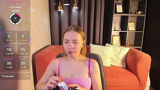 Snapshot of Nora_Miller chatting on 02/20/26, 01:44 Nora Miller online show from 02/20/26, 01:44