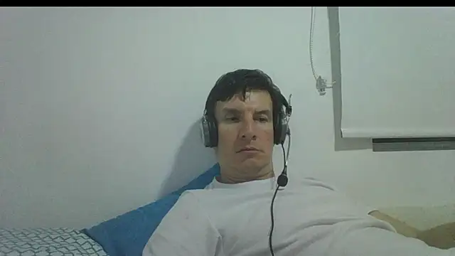 carliesexyman online show from 12/01/25, 08:30