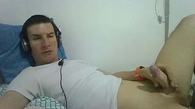 carliesexyman online show from 12/21/25, 06:31