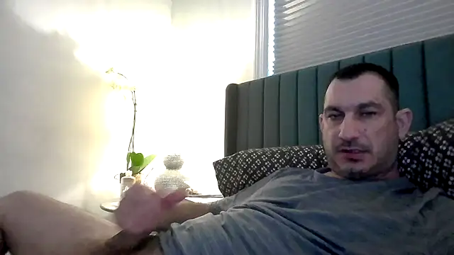 Snapshot of ckraiders84 chatting on 02/15/26, 06:04 ckraiders84 online show from 02/15/26, 06:04