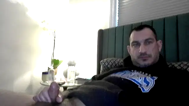 Snapshot of ckraiders84 chatting on 02/16/26, 06:59 ckraiders84 online show from 02/16/26, 06:59