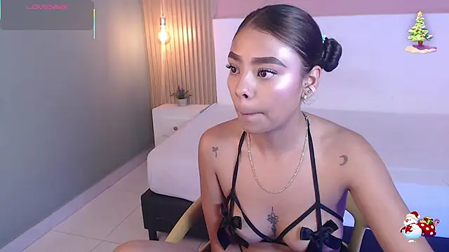 SoffiaDams2 online show from 11/24/25, 11:43