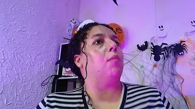 Natasha Amber online show from 10/30/25, 12:39