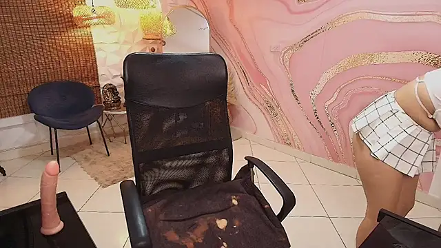 Samantharoseee  online show from 11/07/25, 12:27