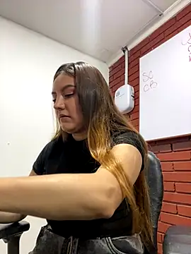 Adrimaretti online show from 11/18/25, 07:07